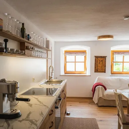 Gehobenes Ambiente In Historischer Wohnung Walting Exterior photo