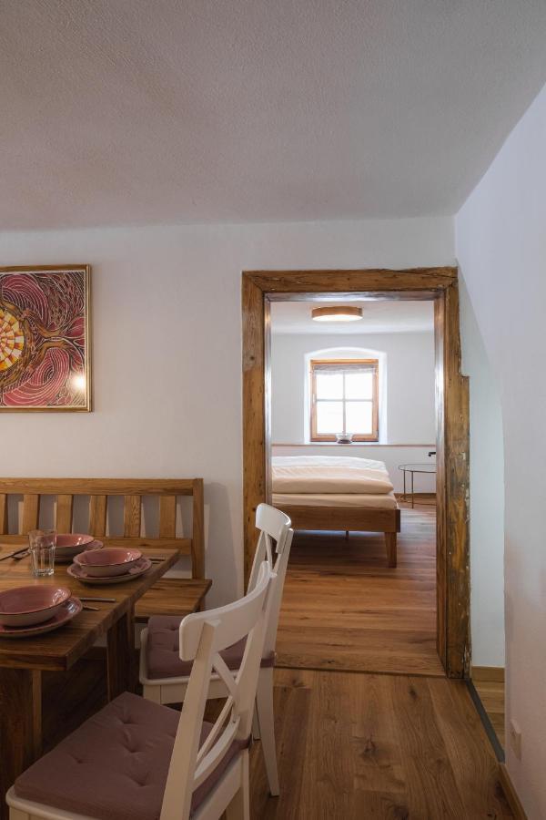 Apartment Gehobenes Ambiente In Historischer Walting