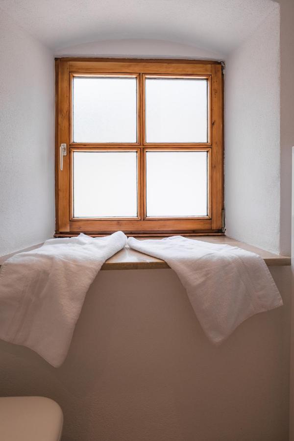 Gehobenes Ambiente In Historischer Apartment *